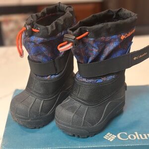 Toddler Columbia Snow boots sz 5